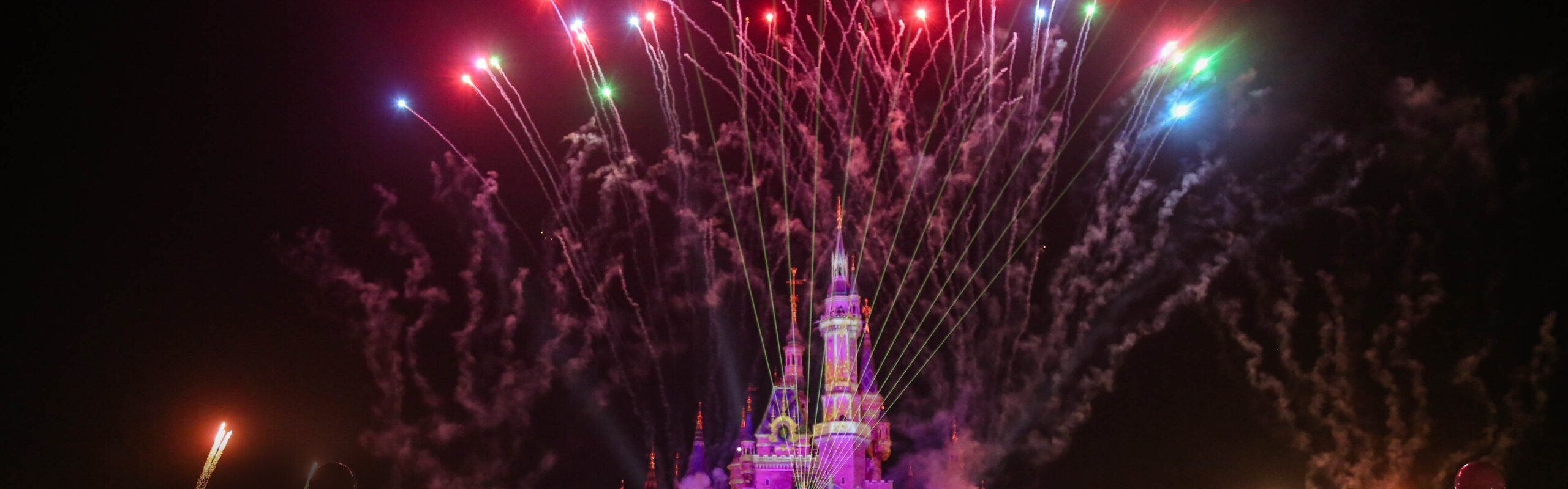 10 Best Attractions in Tokyo Disneyland [Ultimate Guide]