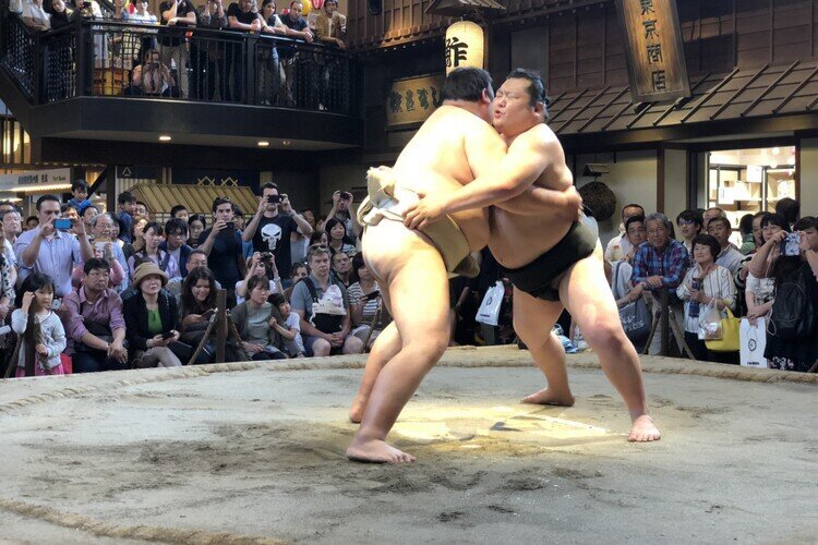 Eine Sumo-Vorführung