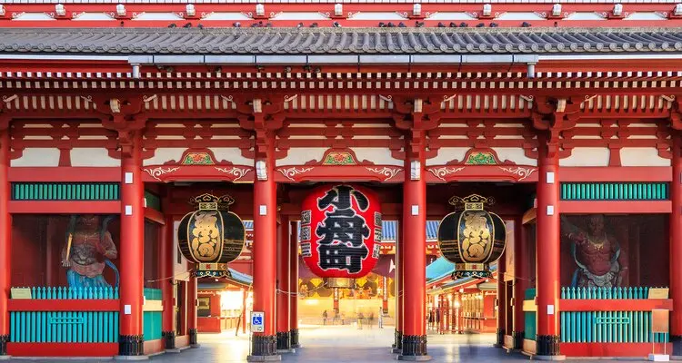 Hozo-mon Gate in Senso-ji Temple