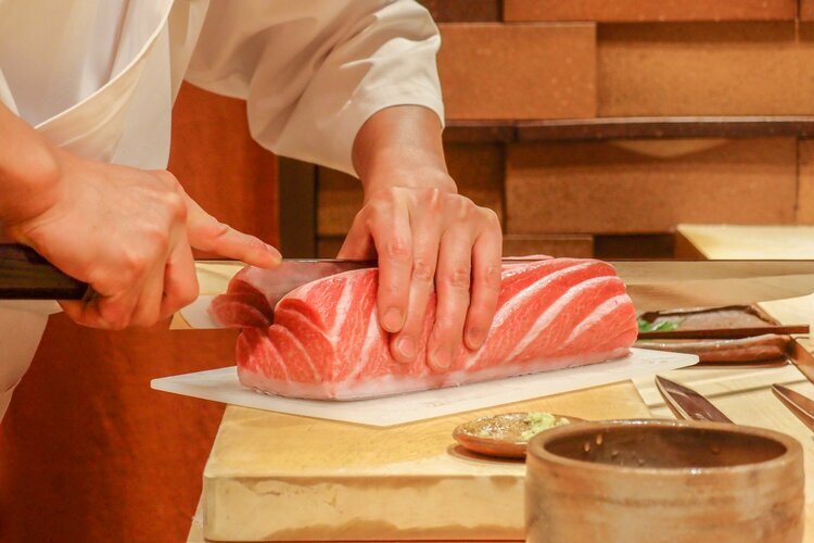 Enjoy a Michelin-starred restaurant in Tokyo.