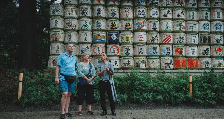 Our clients explored Meiji Shrine during the summer with our private guide