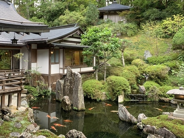 Temple lodging