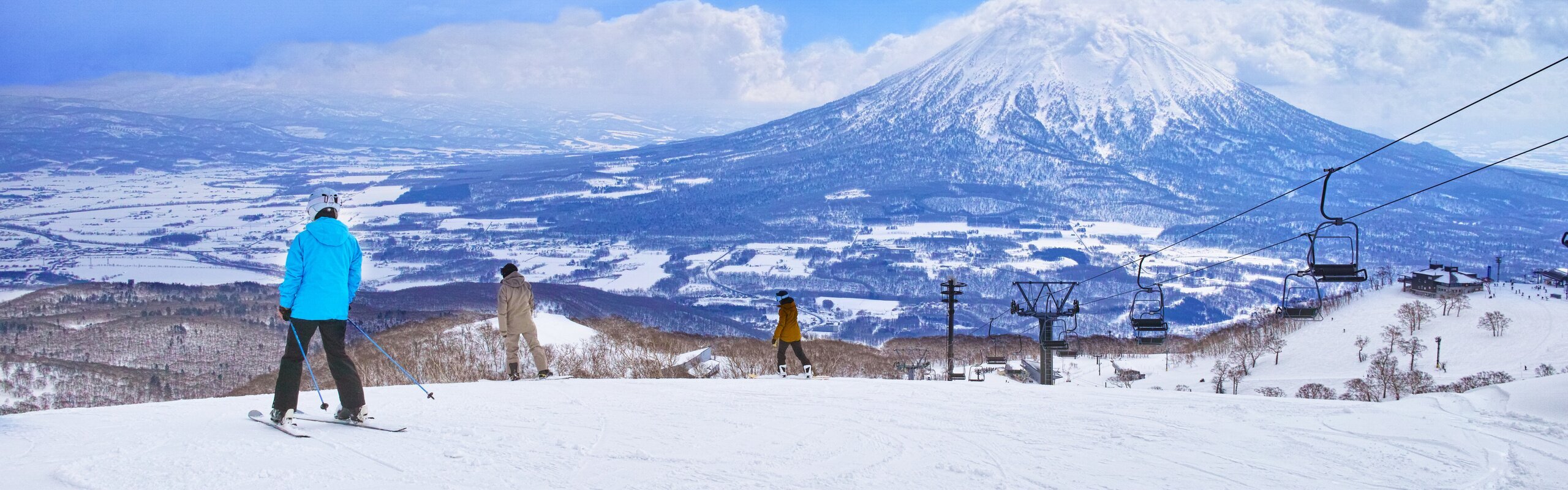 Skiing in Japan 2025/2026: When, Where, and Travel Tips