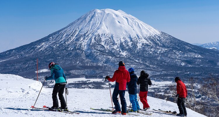 Skiing in Niseko
