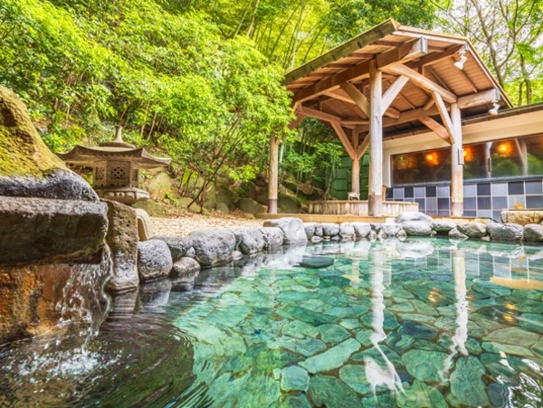 Open-air bath