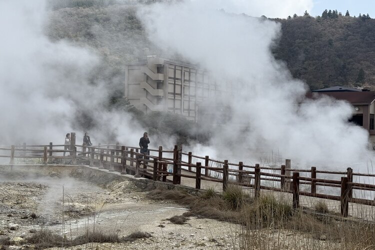 There are few travelers at Unzen Jigoku