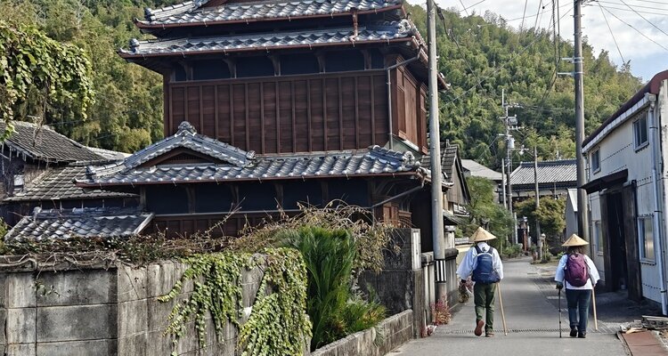 Walking Route from Temple 31 to Temple 32