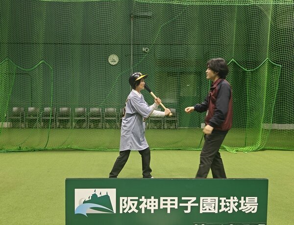 play baseball in Osaka
