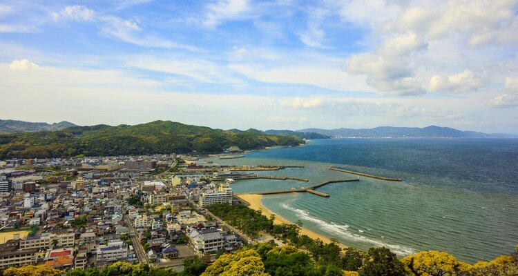 beachfront town of Sumoto on Awaji Island