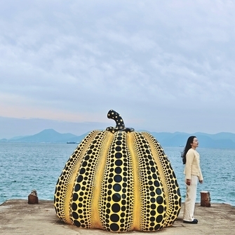 Yayoi Kusama Yellow Pumpkin