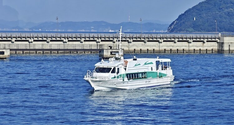High-speed ferry to and from Naoshima