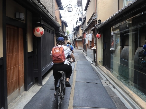 Cycling on the Gion