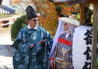 Dress Up in Ancient Japanese Style at Nachi Mountain