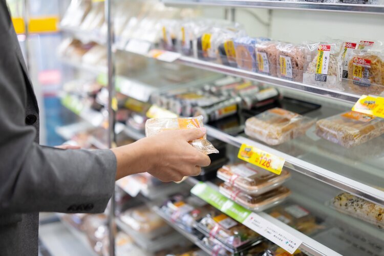 Japanese convenience stores have lots of snacks