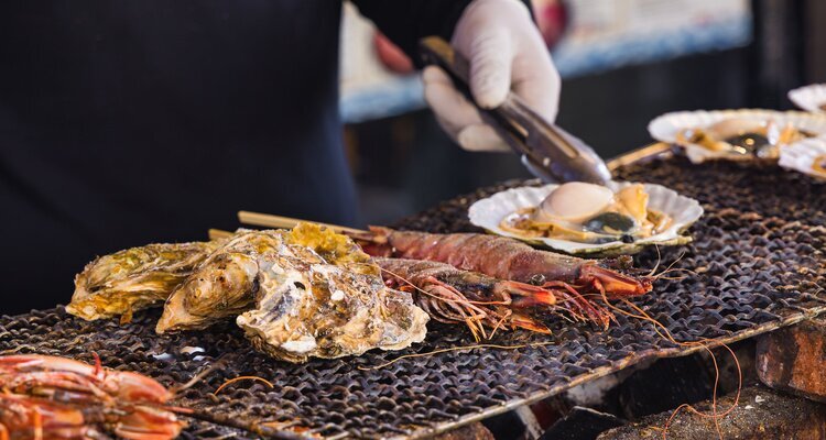 Tsukiji Market Food Tour