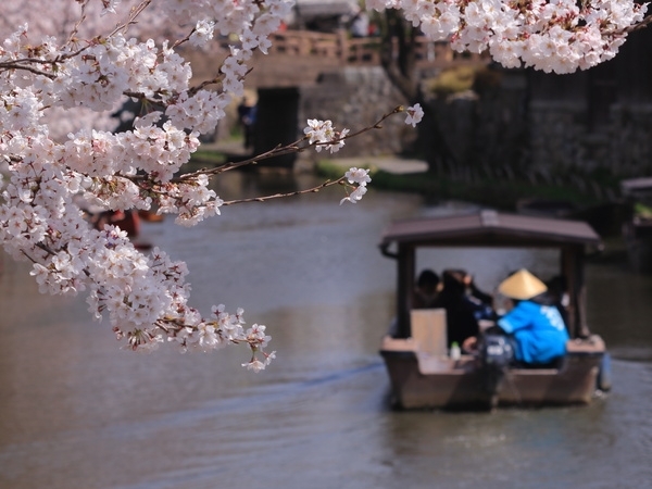 The Hachiman-bori canals cruise