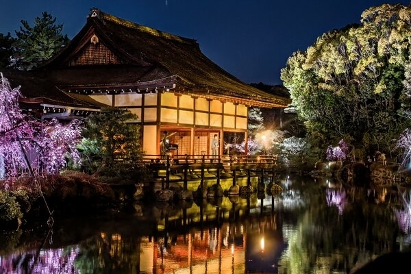 How many days in Japan